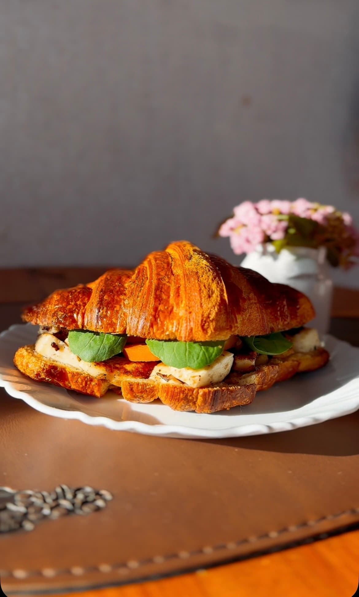 Croissant recheado da casa